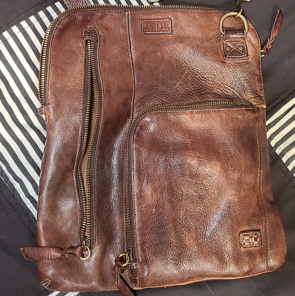 Bedstu Aiken Crossbody Almond color